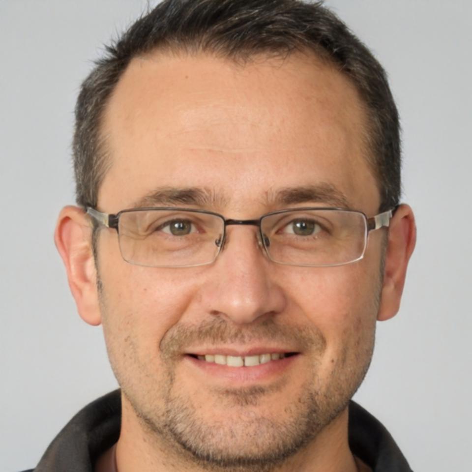 Henrik Lindqvist, Geschäftsführer Farenqulesto